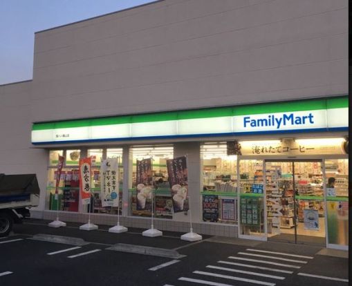 ファミリーマート環八八幡山店の画像