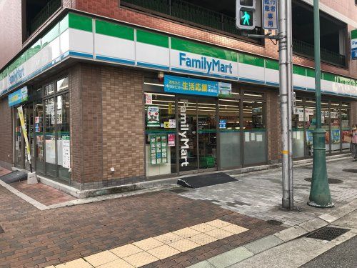 ファミリーマート みなと元町駅前店の画像