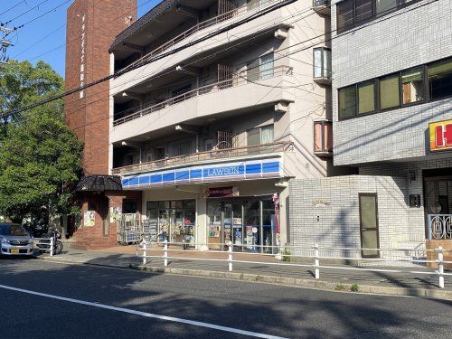 ローソン 篠原本町店の画像