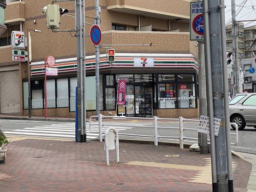 セブン−イレブン 神戸灘岩屋駅前店の画像