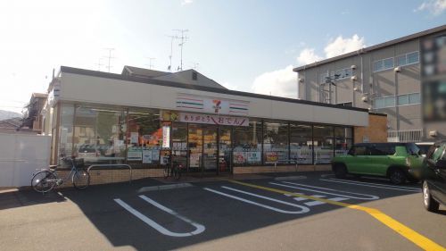 セブン−イレブン 京都上桂東ノ口店の画像
