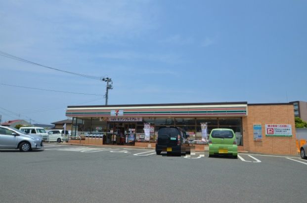 セブンイレブン 八幡陣原４丁目店の画像