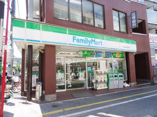 ファミリーマート 松陰神社駅前店の画像