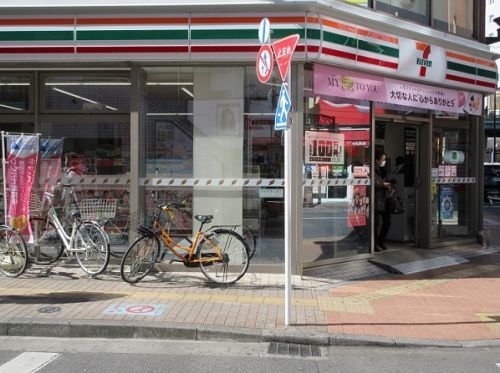 セブンイレブン 狭山富士見東店の画像