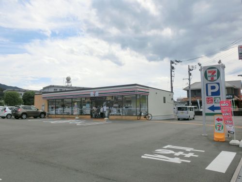 セブン-イレブン 高知河ノ瀬町店の画像