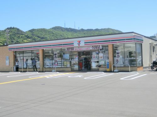 セブン-イレブン 高知神田西店の画像