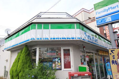 ファミリーマート 田口屋西新井大師店の画像