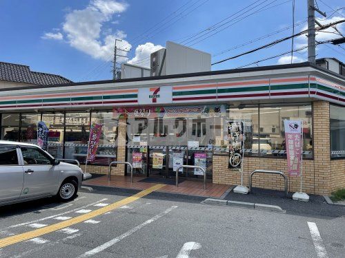 セブンイレブン　八尾萱振町3丁目店の画像