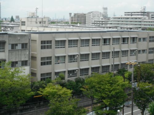 新金岡東小学校の画像