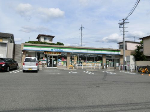 ファミリーマート大津稲津一丁目店の画像