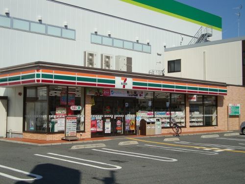 セブンイレブン堺長曽根町南店の画像