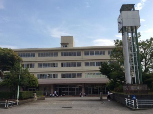 金沢市立高岡中学校の画像
