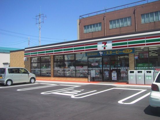 セブンイレブン西真岡店の画像