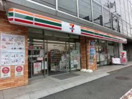 セブンイレブン 横浜岩井町店の画像