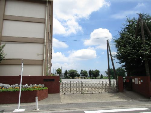 藤沢市立亀井野小学校の画像