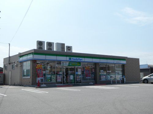 ファミリーマート 碧南六軒町店の画像