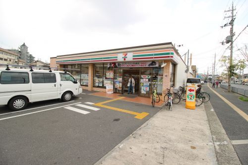 セブン-イレブン八尾北久宝寺１丁目店の画像