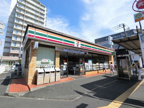 セブン-イレブン京成佐倉駅前店の画像