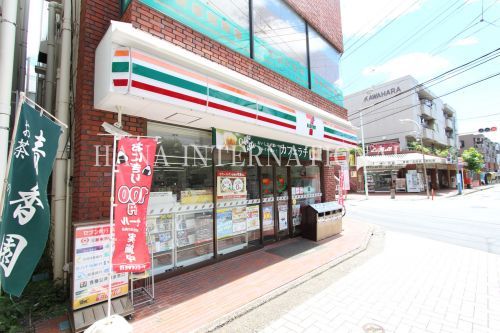 セブン-イレブン 調布仙川駅南店の画像