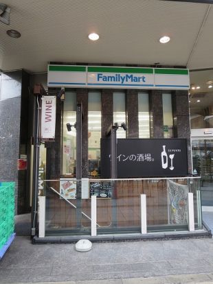 ファミリーマート上野駅前店の画像