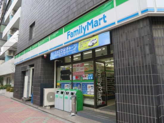 ファミリーマート台東一丁目店の画像