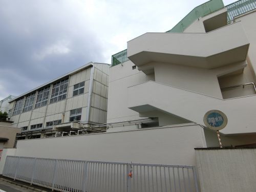  入新井第四小学校の画像