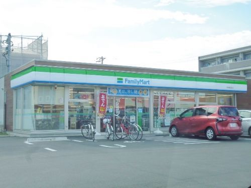 ファミリーマート中村森田町店の画像