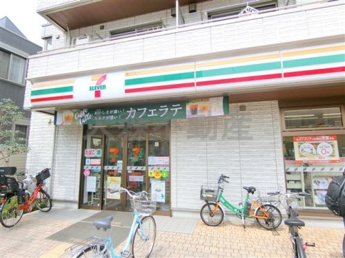 セブン-イレブン大田区糀谷中前店の画像