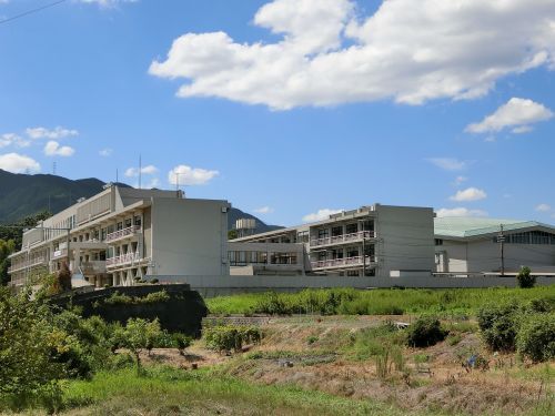 新庄中学校の画像