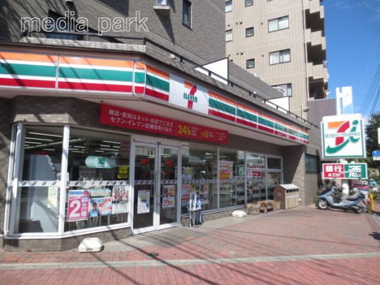 セブン‐イレブン 川崎梶ヶ谷駅入口店の画像