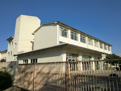 三田市立松が丘小学校の画像
