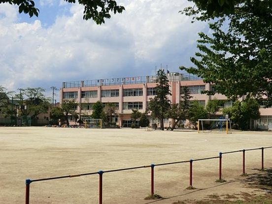 新座市立　西堀小学校の画像