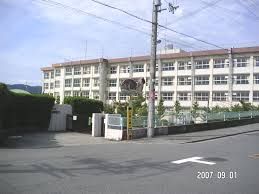 豊中市立第十一中学校の画像