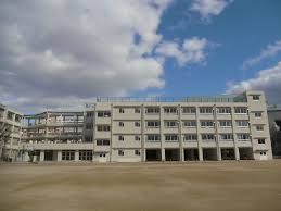 桜井谷東小学校の画像