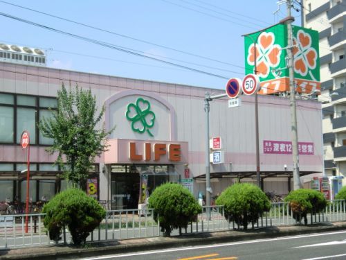 ライフ十三東店の画像