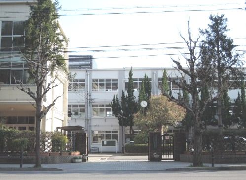 岡崎中学校の画像
