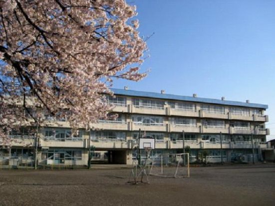 富士見市立鶴瀬小学校の画像