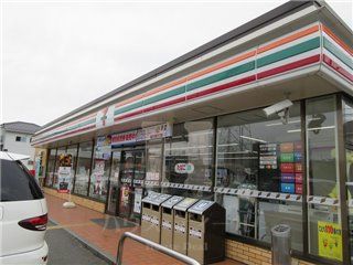 セブン-イレブン鳩ヶ谷里中学校前店の画像