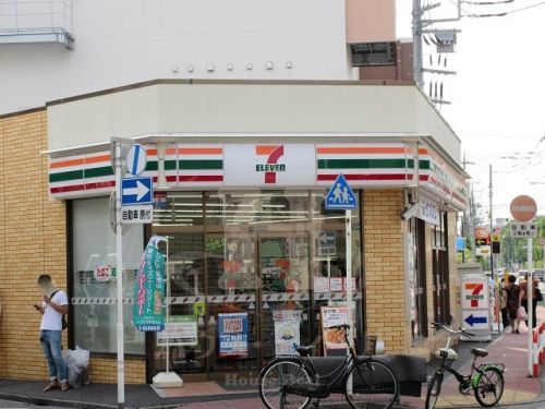 セブン-イレブン蕨北町１丁目店の画像