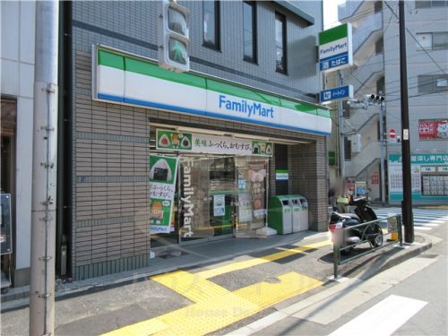 ファミリーマート田端一丁目店の画像