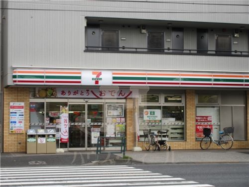 セブン-イレブン北区志茂駅前店の画像