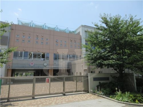 足立区立新田学園の画像