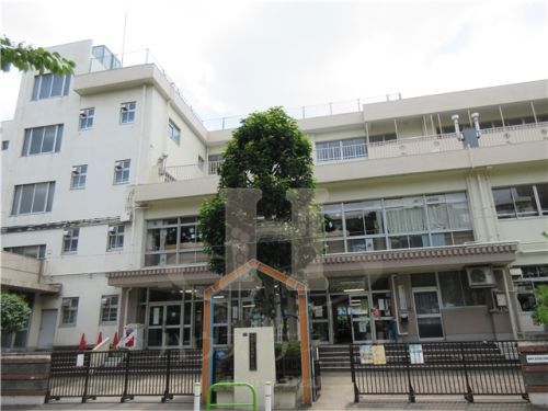 板橋区立新河岸小学校の画像