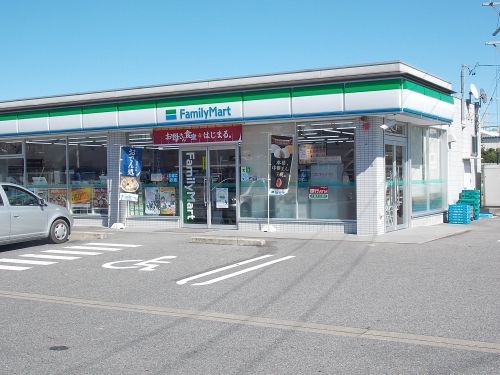 ファミリーマート三好上前店の画像