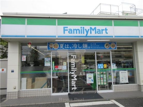 ファミリーマート小豆沢一丁目店の画像