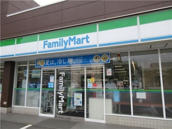 ファミリーマート小豆沢環八通り店の画像