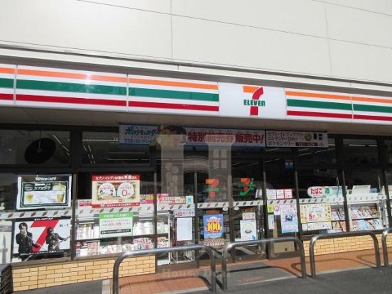 セブン-イレブン北区田端駅東店の画像