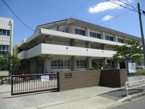 名古屋市立名南中学校の画像