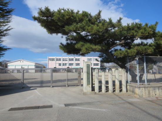 鈴鹿市立若松小学校の画像