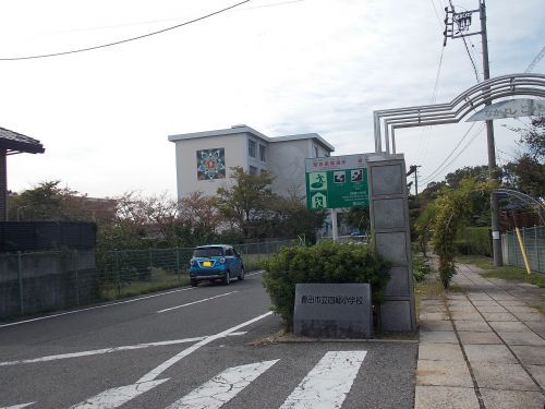 四郷小学校の画像